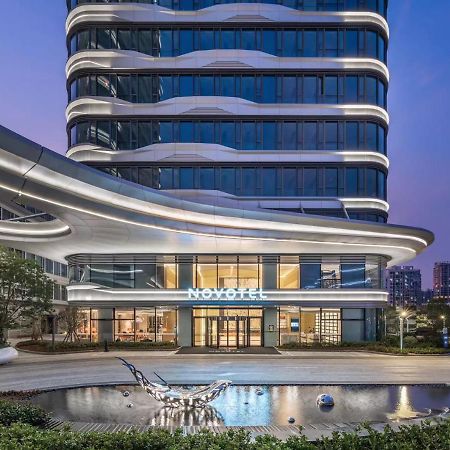 Novotel Shanghai Caohejing Exterior foto